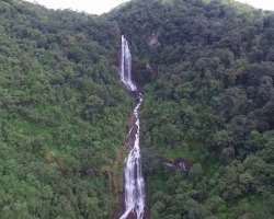 The waterfall has two segments called Dodda Hebbe and Chikka Hebbe. Dodda is considered a big fall whereas Chikka is sighted as a small fall.